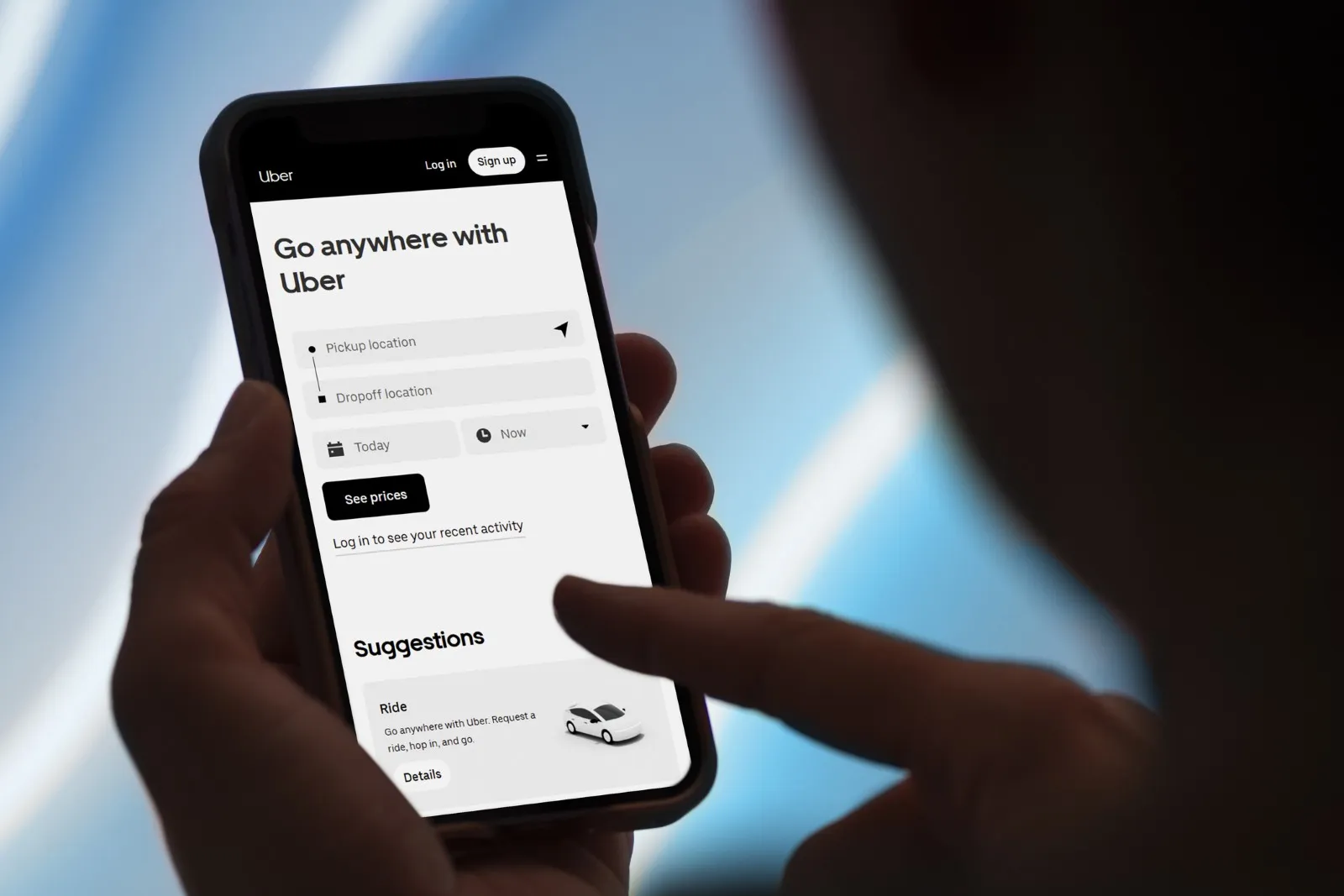 Procurorii au văzut datele din aplicațiile de ride-sharing Uber, Bolt și Black Cab și au deschis dosar penal de evaziune fiscală la o firmă românească de transport alternativ